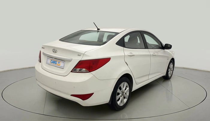 2015 Hyundai Verna FLUIDIC 4S 1.6 VTVT S, CNG, Manual, 59,250 km, Right Back Diagonal