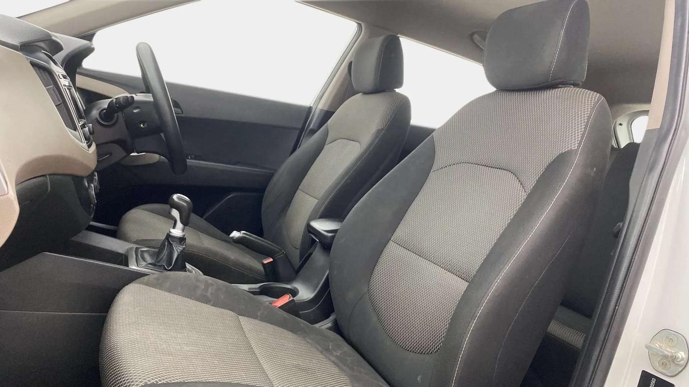2017 Hyundai Creta E PLUS 1.6 PETROL, Petrol, Manual, 67,942 km, Right Side Front Door Cabin