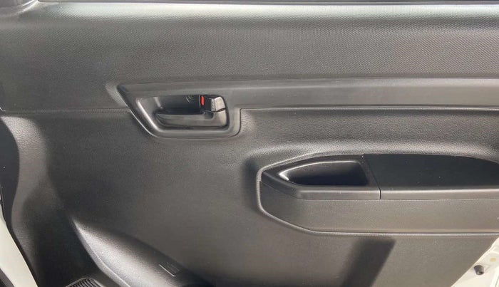 2021 Maruti S PRESSO VXI PLUS AMT, Petrol, Automatic, 17,367 km, Driver Side Door Panels Control