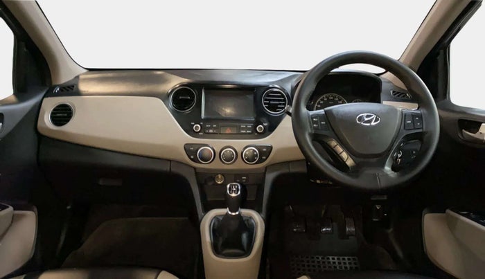 2017 Hyundai Grand i10 SPORTZ (O) 1.2 KAPPA VTVT, Petrol, Manual, 29,490 km, Dashboard