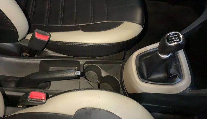2017 Hyundai Grand i10 SPORTZ (O) 1.2 KAPPA VTVT, Petrol, Manual, 29,490 km, Gear Lever