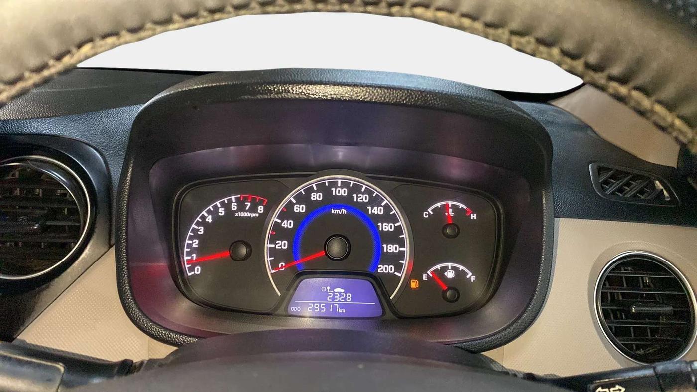 2017 Hyundai Grand i10 SPORTZ (O) 1.2 KAPPA VTVT, Petrol, Manual, 29,490 km, Odometer Image