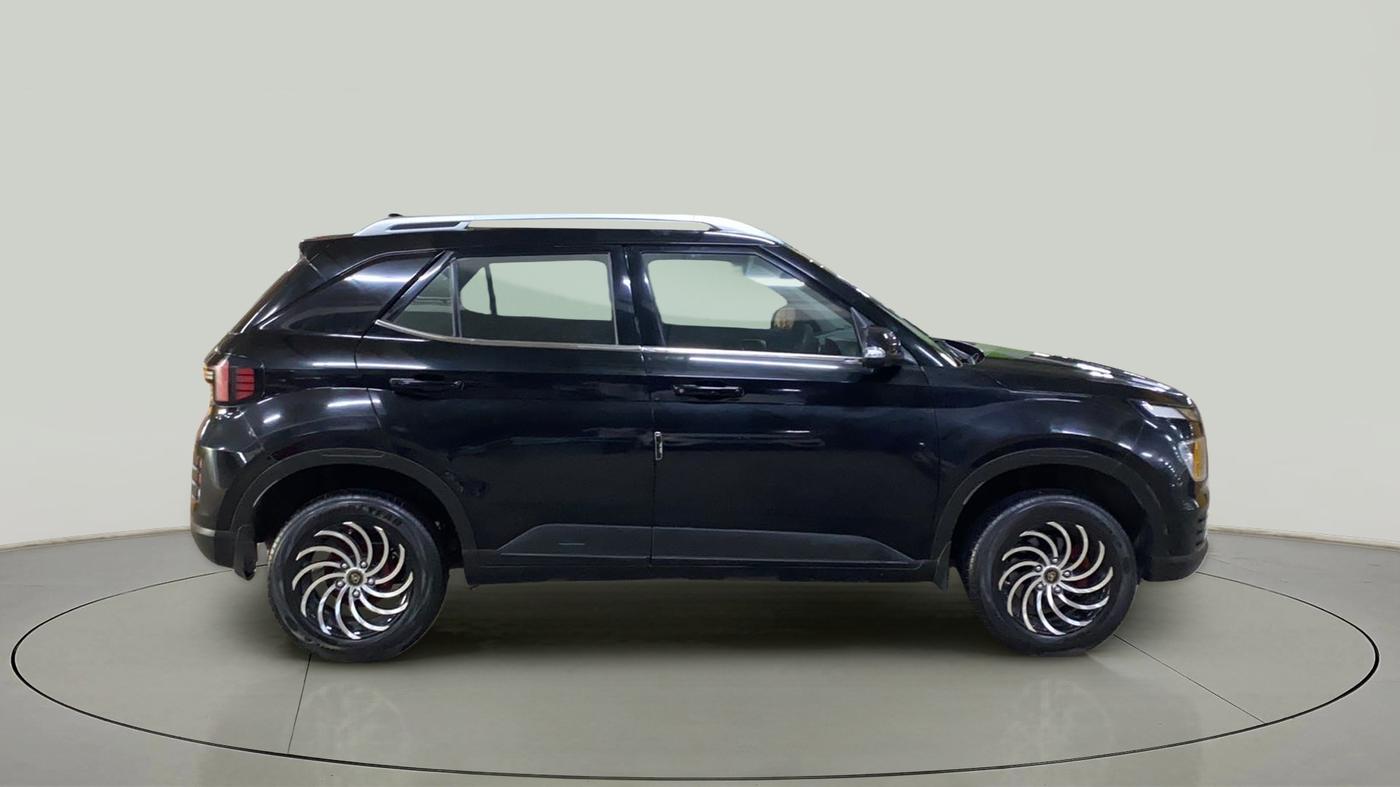 2022 Hyundai VENUE S(O) 1.2, Petrol, Manual, 10,119 km, Right Side View