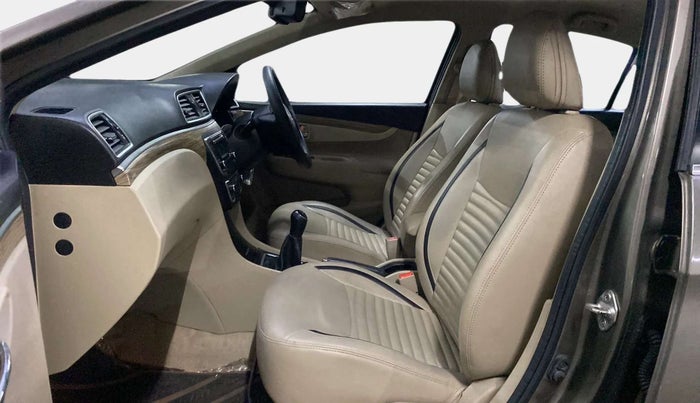 2019 Maruti Ciaz ZETA 1.5 SHVS MT PETROL, Petrol, Manual, 28,325 km, Right Side Front Door Cabin