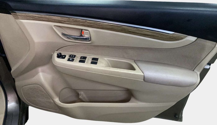 2019 Maruti Ciaz ZETA 1.5 SHVS MT PETROL, Petrol, Manual, 28,325 km, Driver Side Door Panels Control
