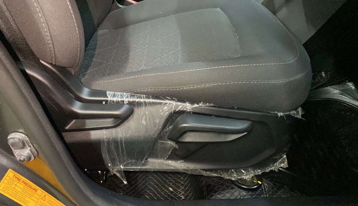 2024 Tata Tiago XT RHYTHM PETROL, Petrol, Manual, 1,183 km, Driver Side Adjustment Panel