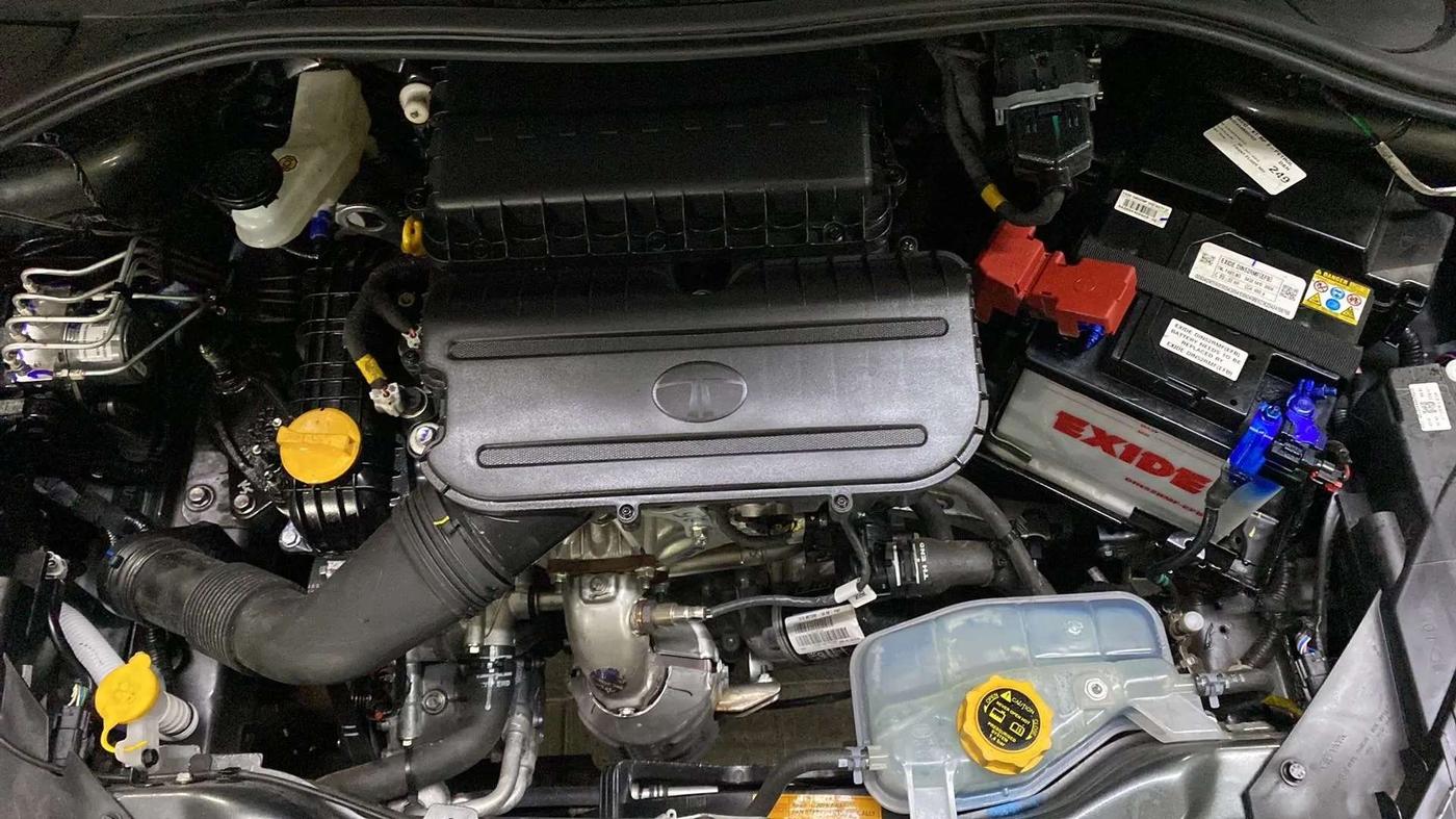 2024 Tata Tiago XT RHYTHM PETROL, Petrol, Manual, 1,183 km, Open Bonet