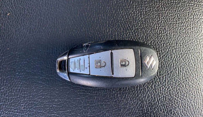 2016 Maruti Swift ZXI, Petrol, Manual, 1,18,631 km, Key Close Up