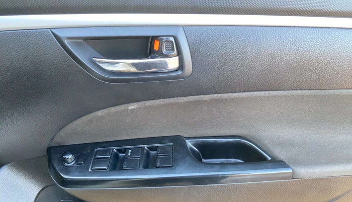 2016 Maruti Swift ZXI, Petrol, Manual, 1,18,631 km, Driver Side Door Panels Control