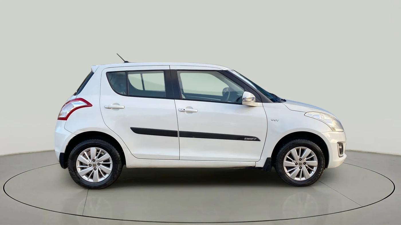 2016 Maruti Swift ZXI, Petrol, Manual, 1,18,631 km, Right Side View