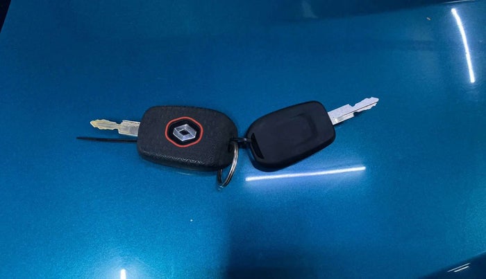 2020 Renault Kwid CLIMBER 1.0 (O), Petrol, Manual, 17,177 km, Key Close Up