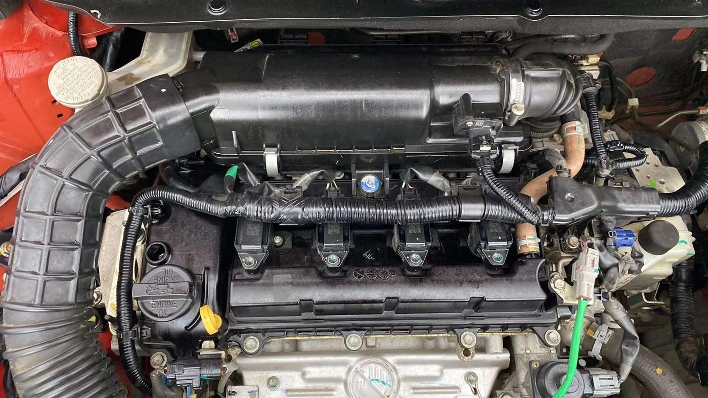 2022 Maruti Swift VXI AMT, Petrol, Automatic, 43,618 km, Open Bonet