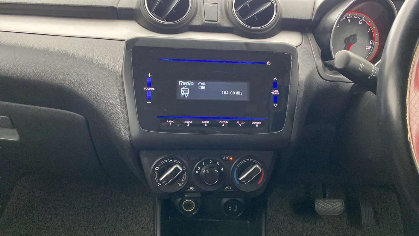 2022 Maruti Swift VXI AMT, Petrol, Automatic, 43,618 km, Air Conditioner