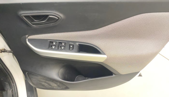 2021 Nissan MAGNITE XE, Petrol, Manual, 34,755 km, Driver Side Door Panels Control