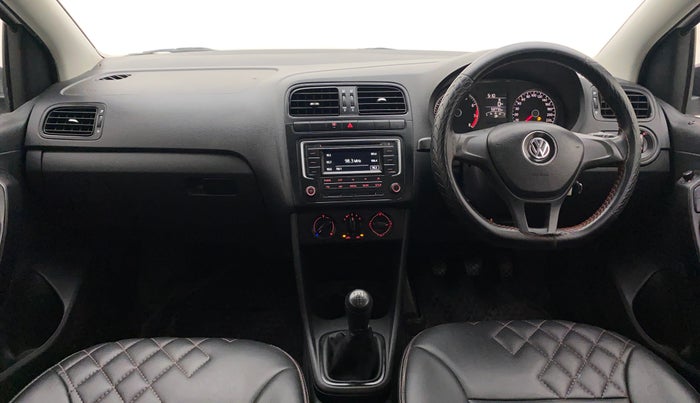 2017 Volkswagen Polo COMFORTLINE 1.2L, Petrol, Manual, 53,810 km, Dashboard