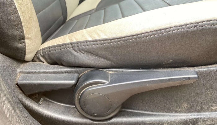 2016 Tata Tiago XZ PETROL, Petrol, Manual, 54,765 km, Driver Side Adjustment Panel