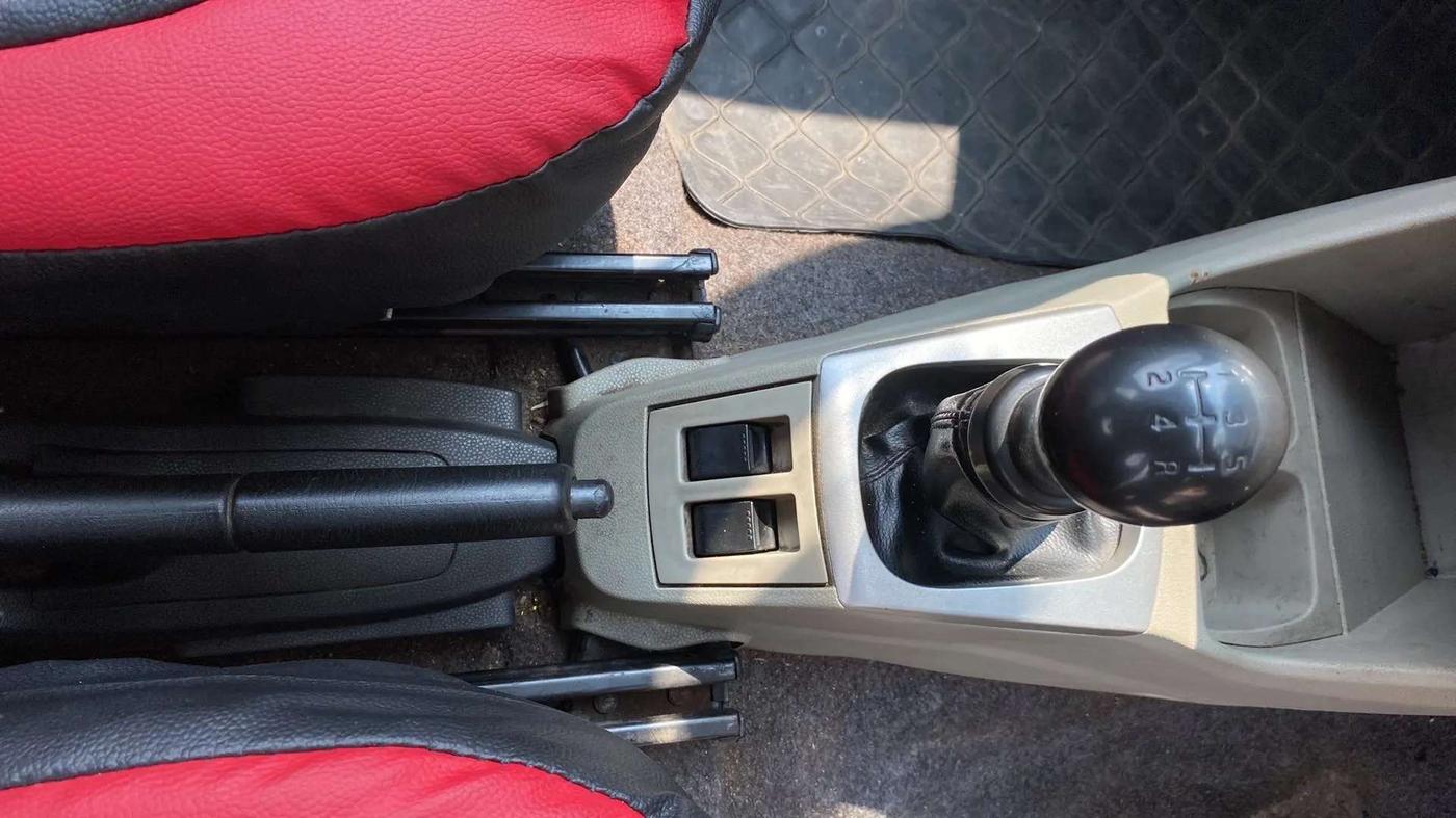 2017 Maruti Alto K10 VXI, Petrol, Manual, 95,596 km, Gear Lever