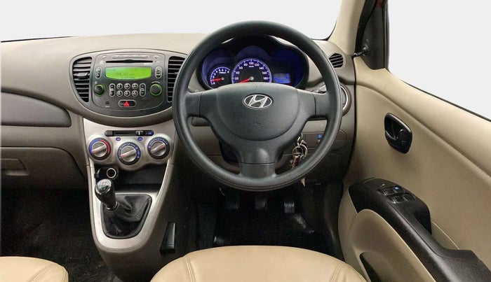 2015 Hyundai i10 MAGNA 1.1, Petrol, Manual, 71,021 km, Steering Wheel Close Up