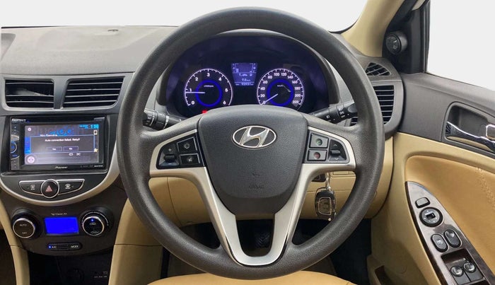 2014 Hyundai Verna FLUIDIC 1.6 CRDI SX, Diesel, Manual, 92,929 km, Steering Wheel Close Up