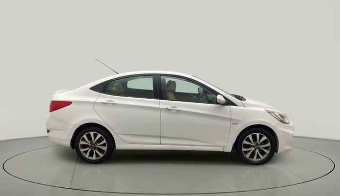 2014 Hyundai Verna FLUIDIC 1.6 CRDI SX, Diesel, Manual, 92,929 km, Right Side View