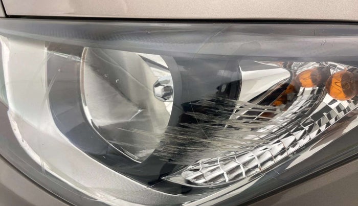 2013 Hyundai i20 MAGNA (O) 1.2, Petrol, Manual, 61,184 km, Left headlight - Minor scratches