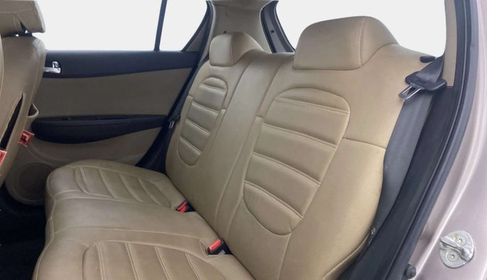 2013 Hyundai i20 MAGNA (O) 1.2, Petrol, Manual, 61,184 km, Right Side Rear Door Cabin