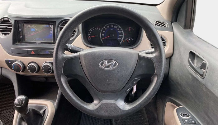 2016 Hyundai Grand i10 MAGNA 1.2 KAPPA VTVT, CNG, Manual, 94,763 km, Steering Wheel Close Up