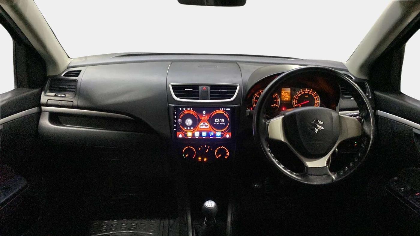 2017 Maruti Swift VXI, Petrol, Manual, 24,759 km, Dashboard