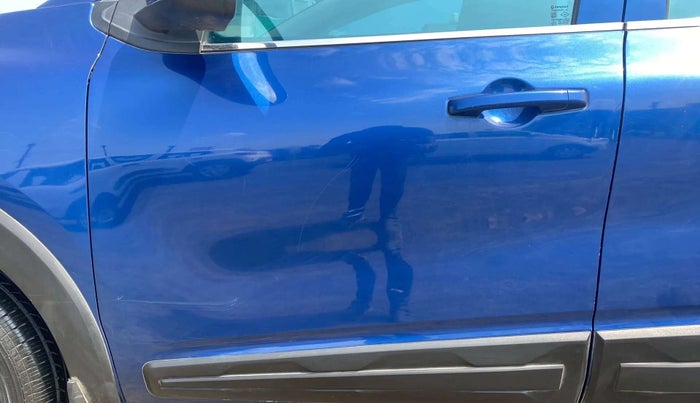 2019 Renault TRIBER RXL MT, Petrol, Manual, 31,566 km, Front passenger door - Minor scratches