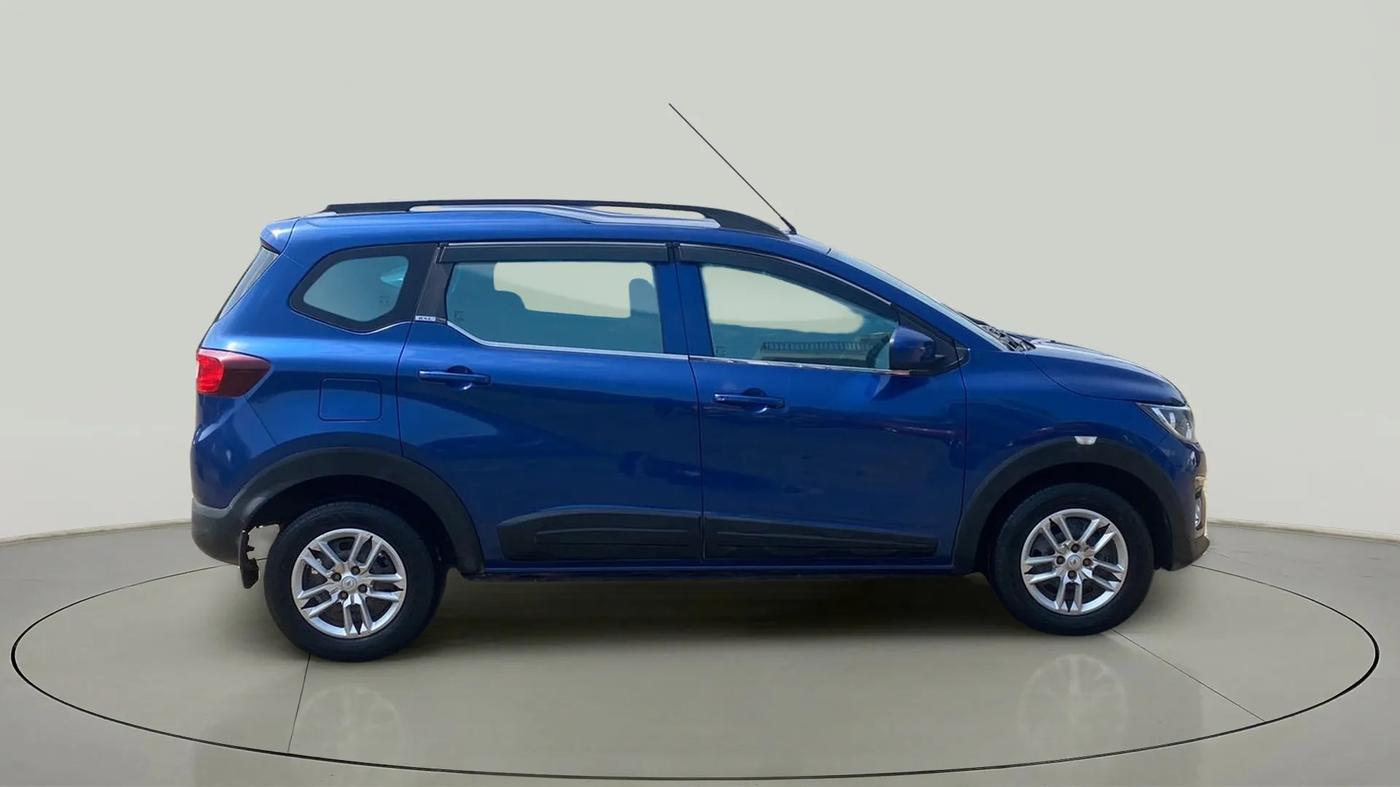 2019 Renault TRIBER RXL MT, Petrol, Manual, 31,566 km, Right Side View
