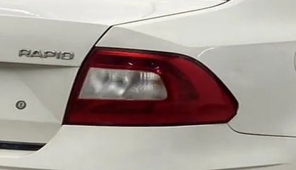 2021 Skoda Rapid AMBITION AT TSI, Petrol, Automatic, 66,077 km, Right tail light - Minor scratches