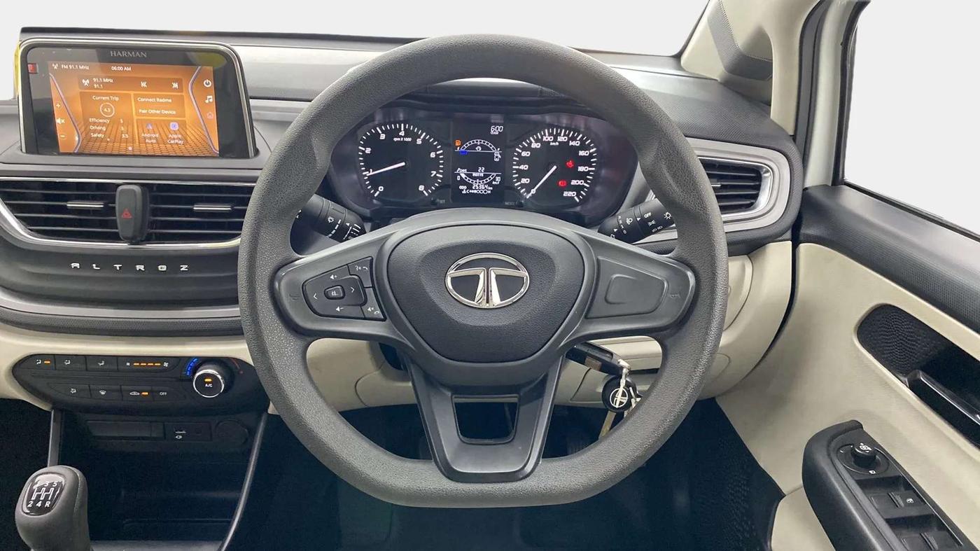 2021 Tata ALTROZ XM PLUS PETROL, Petrol, Manual, 25,321 km, Steering Wheel Close Up