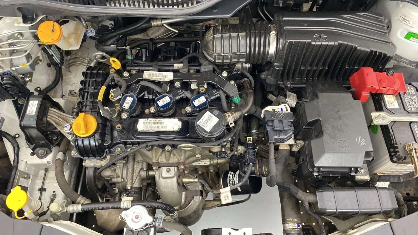 2021 Tata ALTROZ XM PLUS PETROL, Petrol, Manual, 25,321 km, Open Bonet