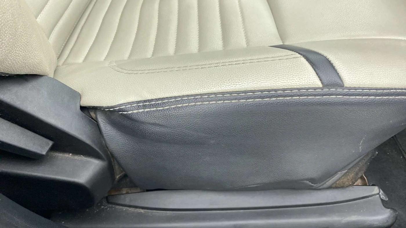 2021 Tata ALTROZ XM PLUS PETROL, Petrol, Manual, 25,321 km, Driver Side Adjustment Panel