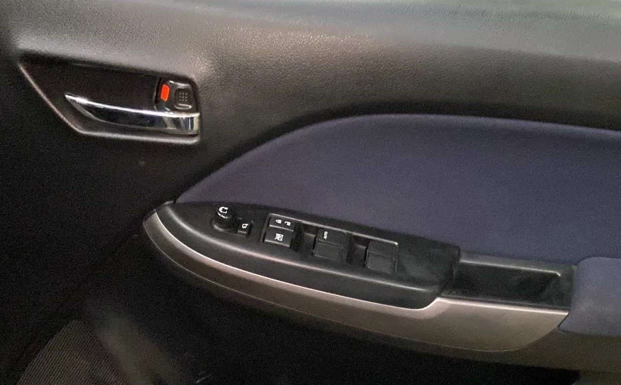 2019 Maruti Baleno ZETA PETROL 1.2, Petrol, Manual, 38,724 km, Driver Side Door Panels Control