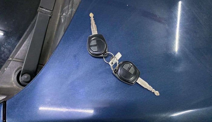 2017 Maruti Ertiga VXI CNG, CNG, Manual, 87,619 km, Key Close Up