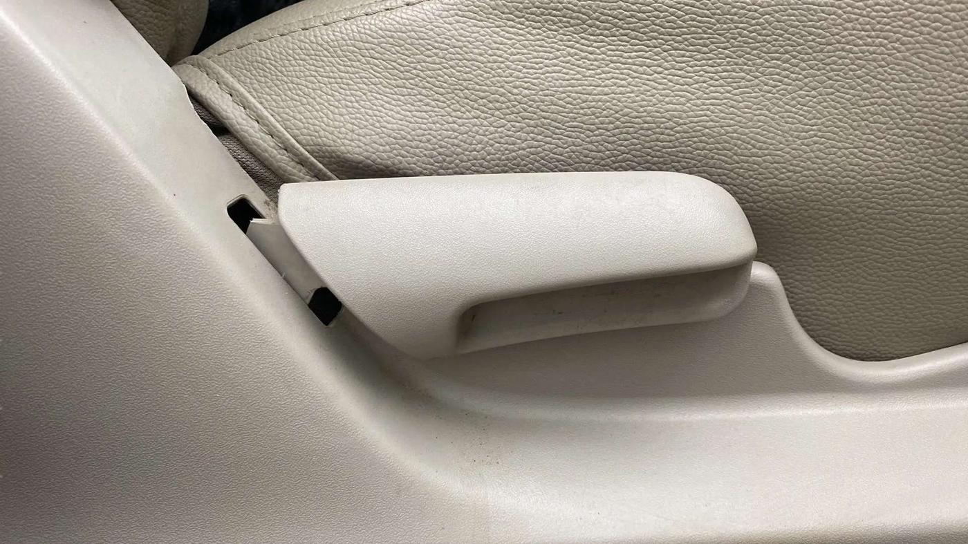2018 Maruti Celerio VXI (O), Petrol, Manual, 41,796 km, Driver Side Adjustment Panel