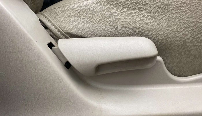 2018 Maruti Celerio VXI (O), Petrol, Manual, 41,796 km, Driver Side Adjustment Panel