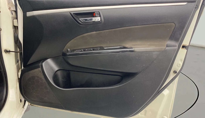2015 Maruti Swift VXI, Petrol, Manual, 63,138 km, Driver Side Door Panels Control