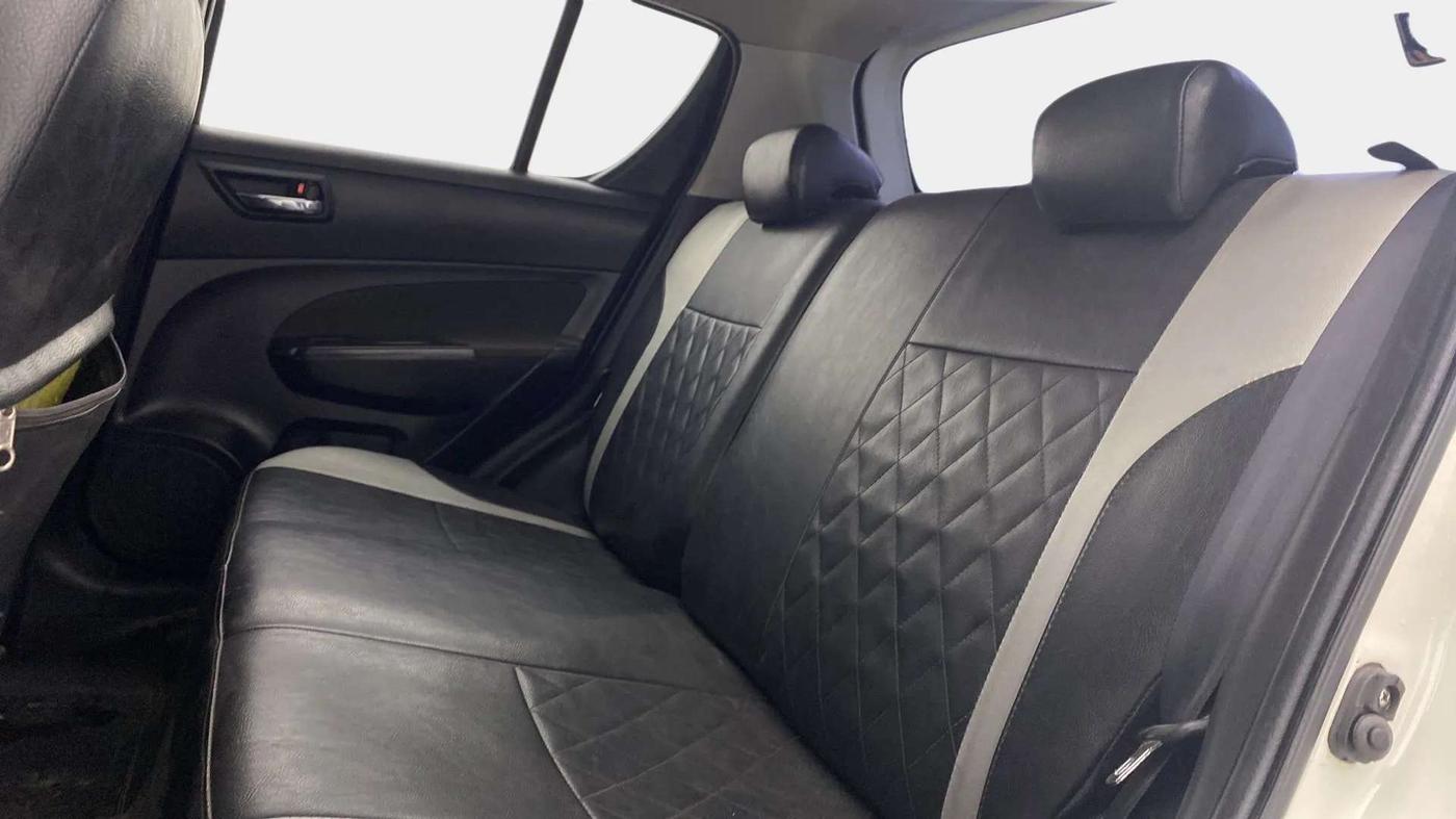 2015 Maruti Swift VXI, Petrol, Manual, 63,138 km, Right Side Rear Door Cabin