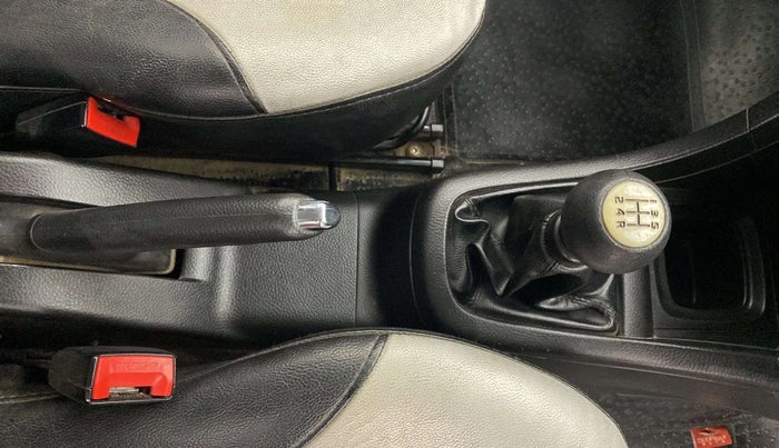 2015 Maruti Swift VXI, Petrol, Manual, 63,138 km, Gear Lever