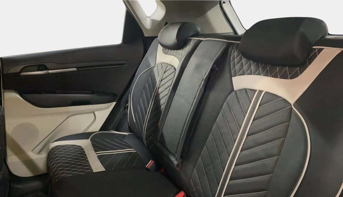 2021 KIA SONET HTX 1.0 IMT, Petrol, Manual, 31,488 km, Right Side Rear Door Cabin