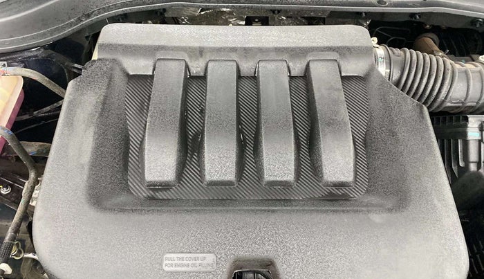 2022 Mahindra XUV700 AX 5 P AT 5 STR, Petrol, Automatic, 6,966 km, Open Bonet