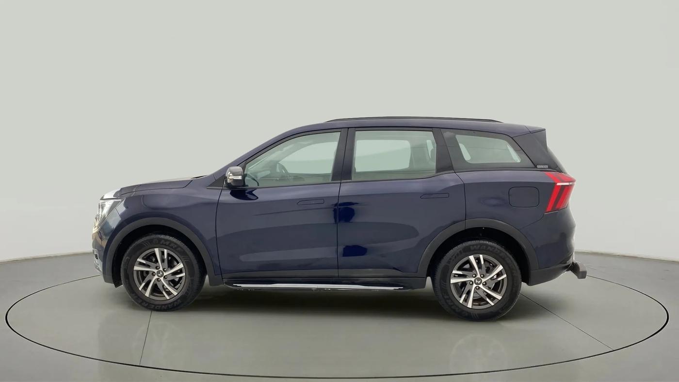 2022 Mahindra XUV700 AX 5 P AT 5 STR, Petrol, Automatic, 6,966 km, Left Side