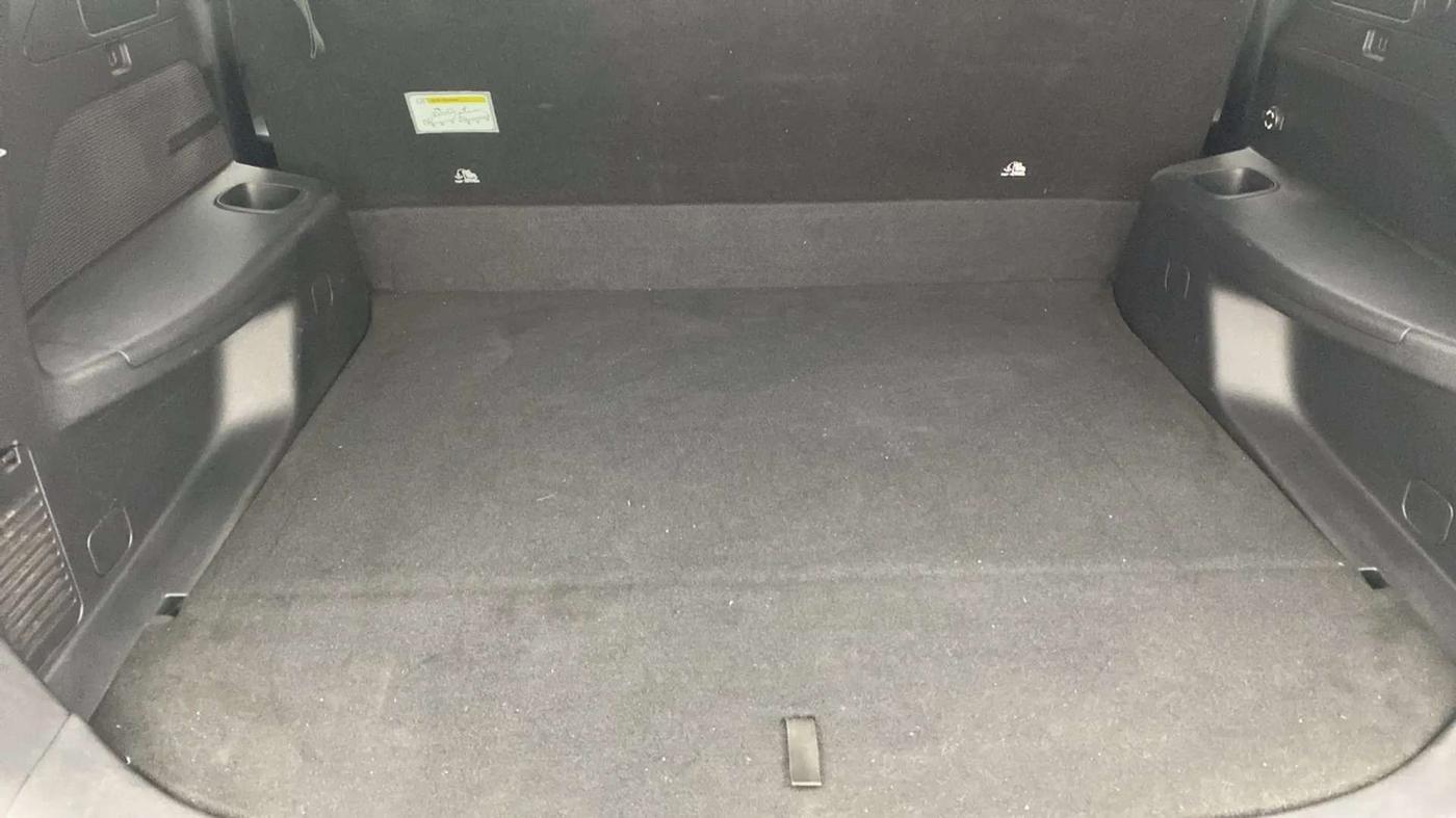 2022 Mahindra XUV700 AX 5 P AT 5 STR, Petrol, Automatic, 6,966 km, Boot Inside