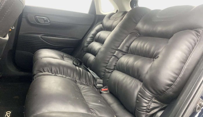 2021 Hyundai NEW I20 SPORTZ 1.2 MT, Petrol, Manual, 29,850 km, Right Side Rear Door Cabin