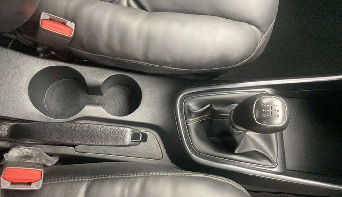 2021 Hyundai NEW I20 SPORTZ 1.2 MT, Petrol, Manual, 29,850 km, Gear Lever