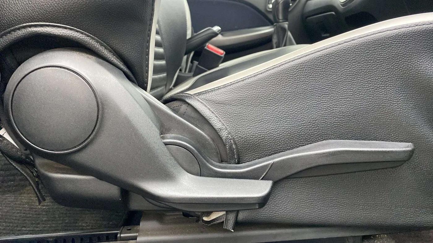 2019 Maruti Baleno ZETA PETROL 1.2, Petrol, Manual, 22,786 km, Driver Side Adjustment Panel