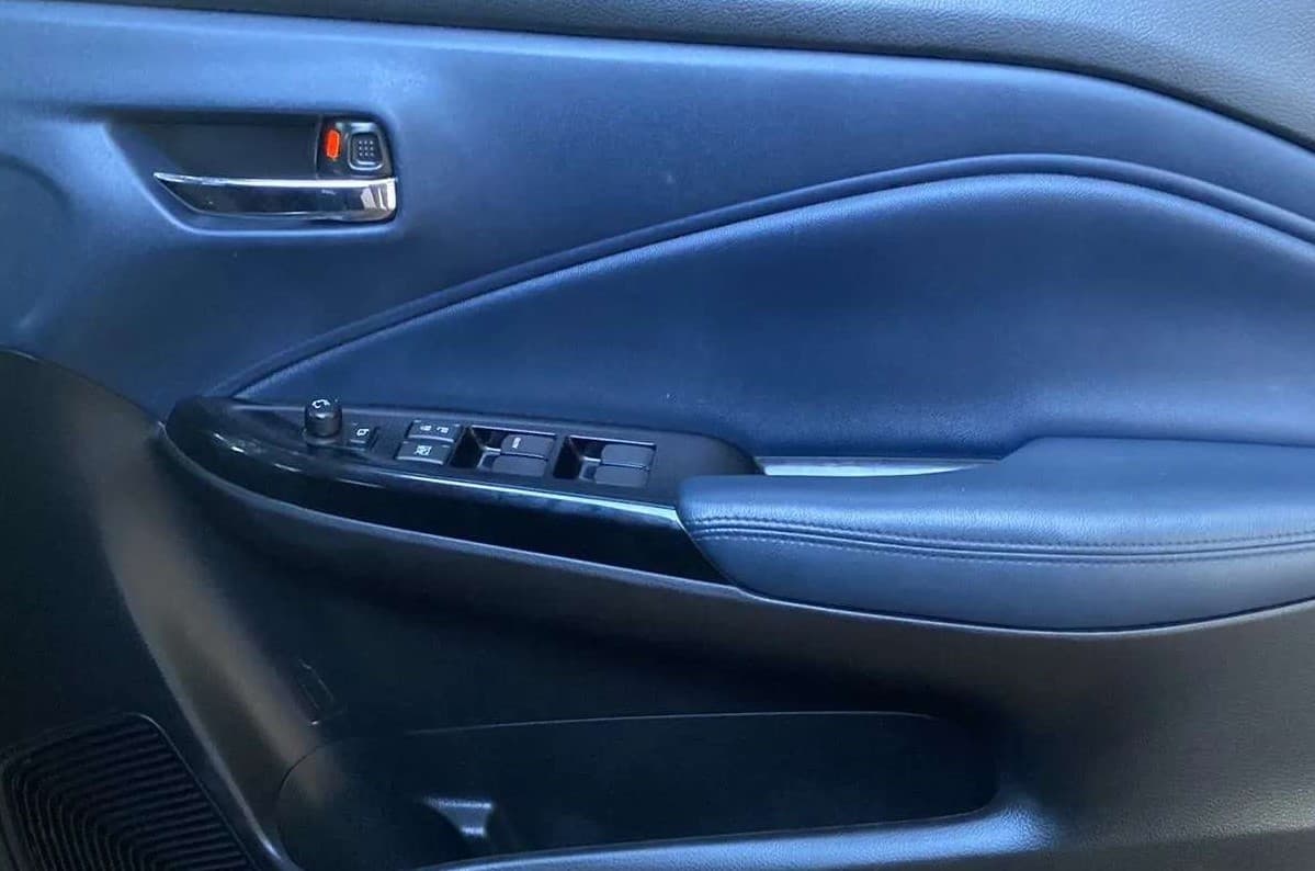 2022 Maruti Baleno ZETA PETROL 1.2, Petrol, Manual, 20,144 km, Driver Side Door Panels Control