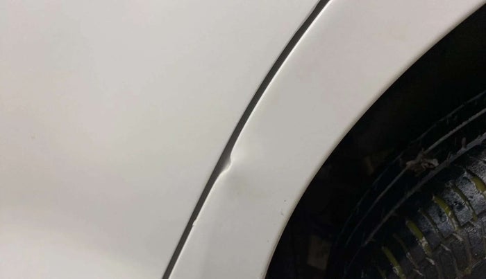 2016 Maruti Swift LXI (O), Petrol, Manual, 39,446 km, Left quarter panel - Slightly dented